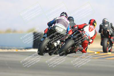 media/Jan-10-2025-CVMA Friday Practice (Fri) [[489e0da257]]/Group 4 and Trackday/Session 4 (Turn 16)/